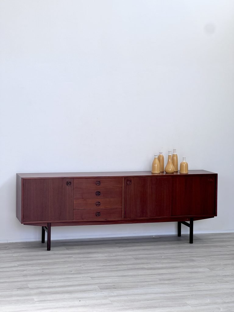 Credenza in teak anni '70