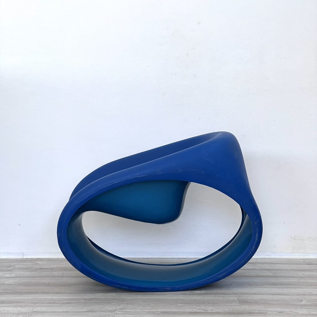 Poltrona modello MT3 di Ron Arad per Driade