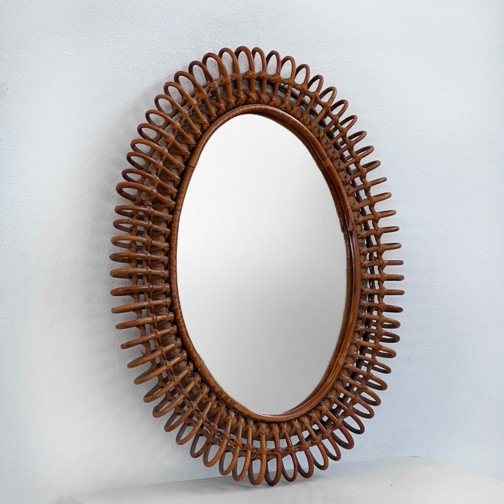 Specchio ovale in rattan