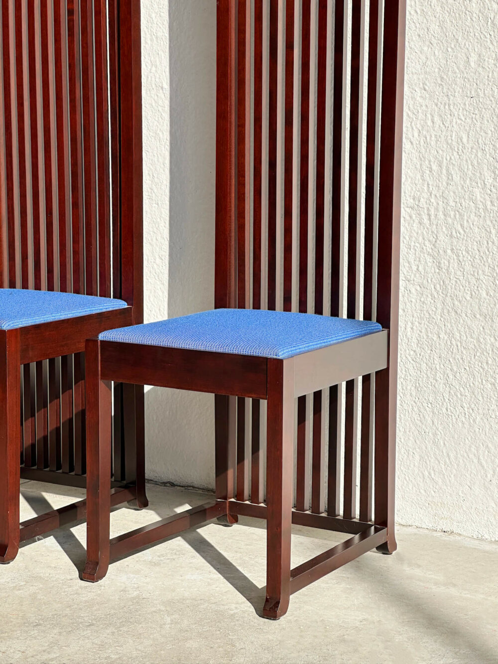 Coppia di sedie "Robie 1", F.L. Wright per Cassina, 90s - immagine 4