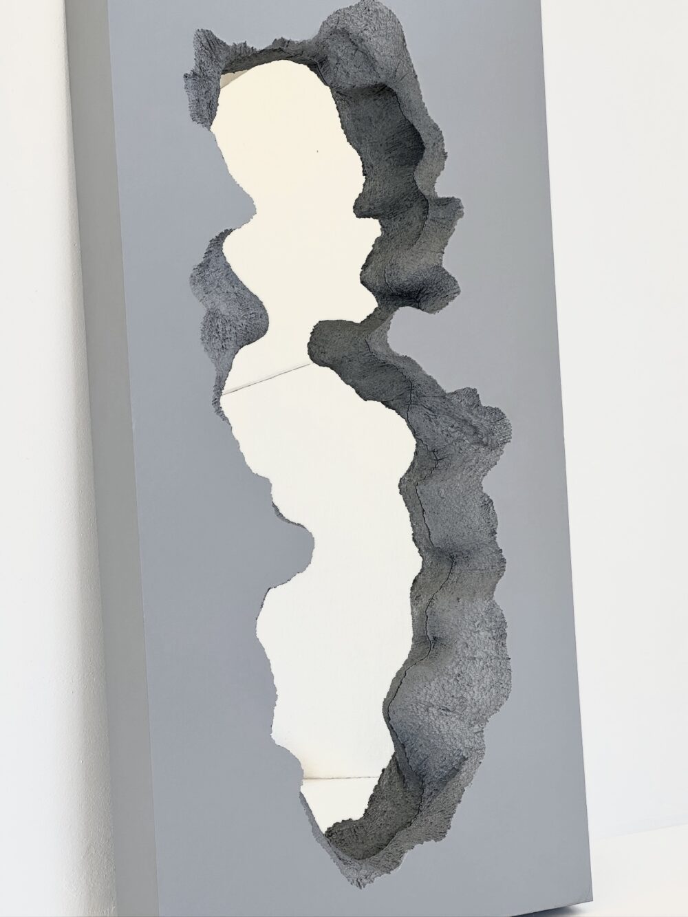 Specchio Broken Mirror, Snarkitecture e Gufram - immagine 4