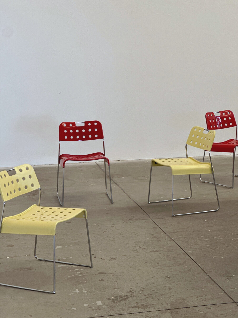 6 sedie Omstak, Rodney Kinsman per Bieffeplast - immagine 19